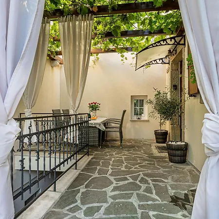 Istrian Stone House With Hot Tub - Happy Gračišče